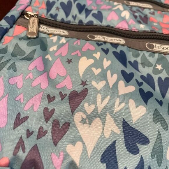 EUC LeSportsac KASEY 3 Zipper Hearts Crossbody Bag - Picture 5 of 7